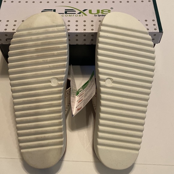 Flexus by Spring Step SZ 8.5 Bayshore White Slides Sandals NIB - Picture 5 of 14